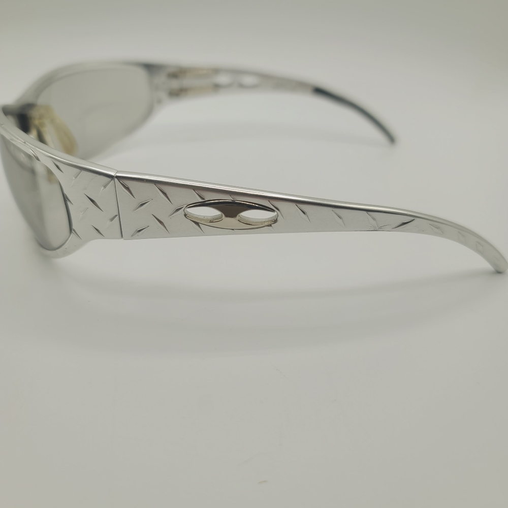 ICICLES Baggers Motorcycle Sunglasses with Diamond Chrome Frame - Picture 3 of 6